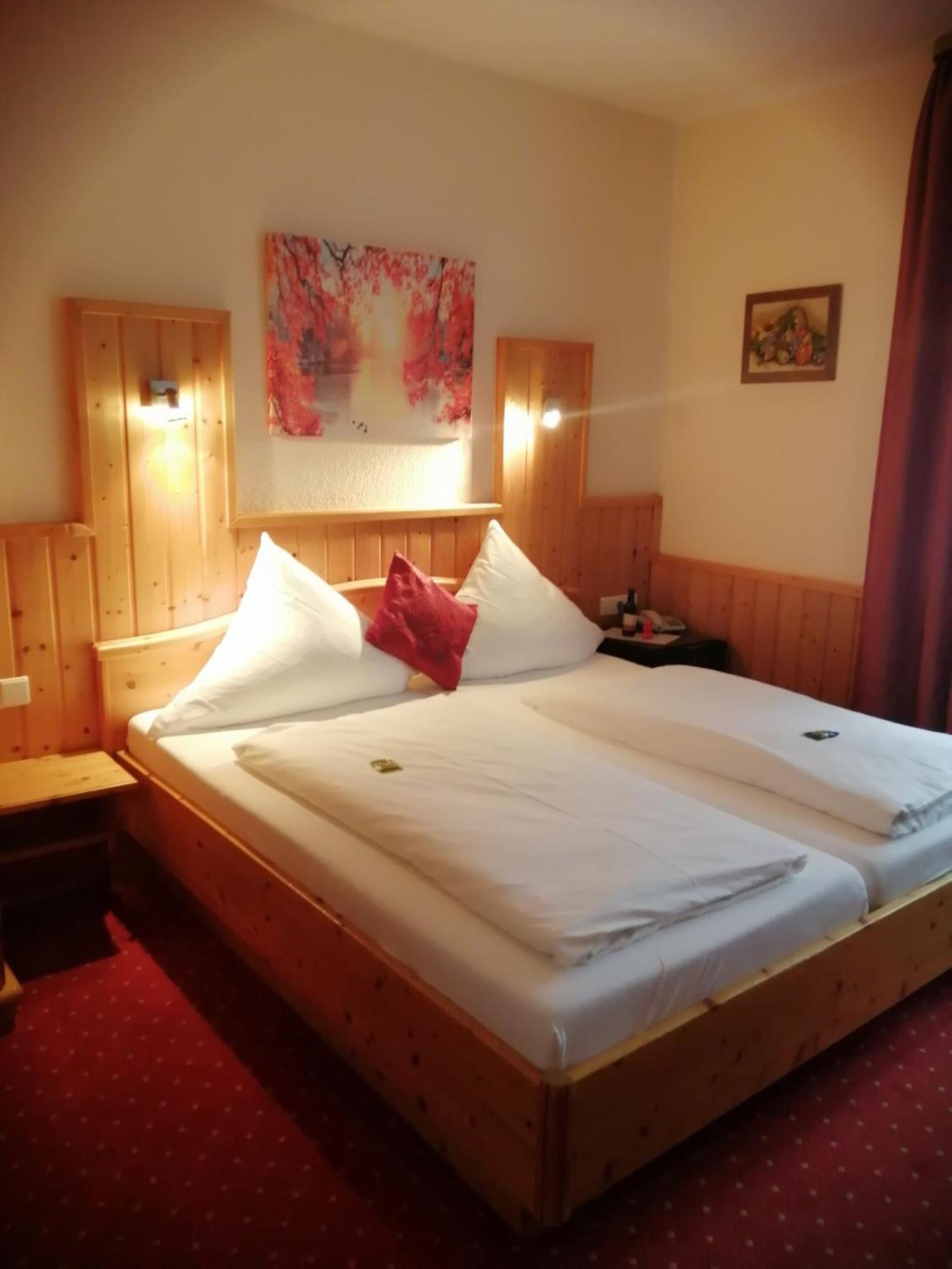 Hotel Am Kurpark Тодтмос Экстерьер фото